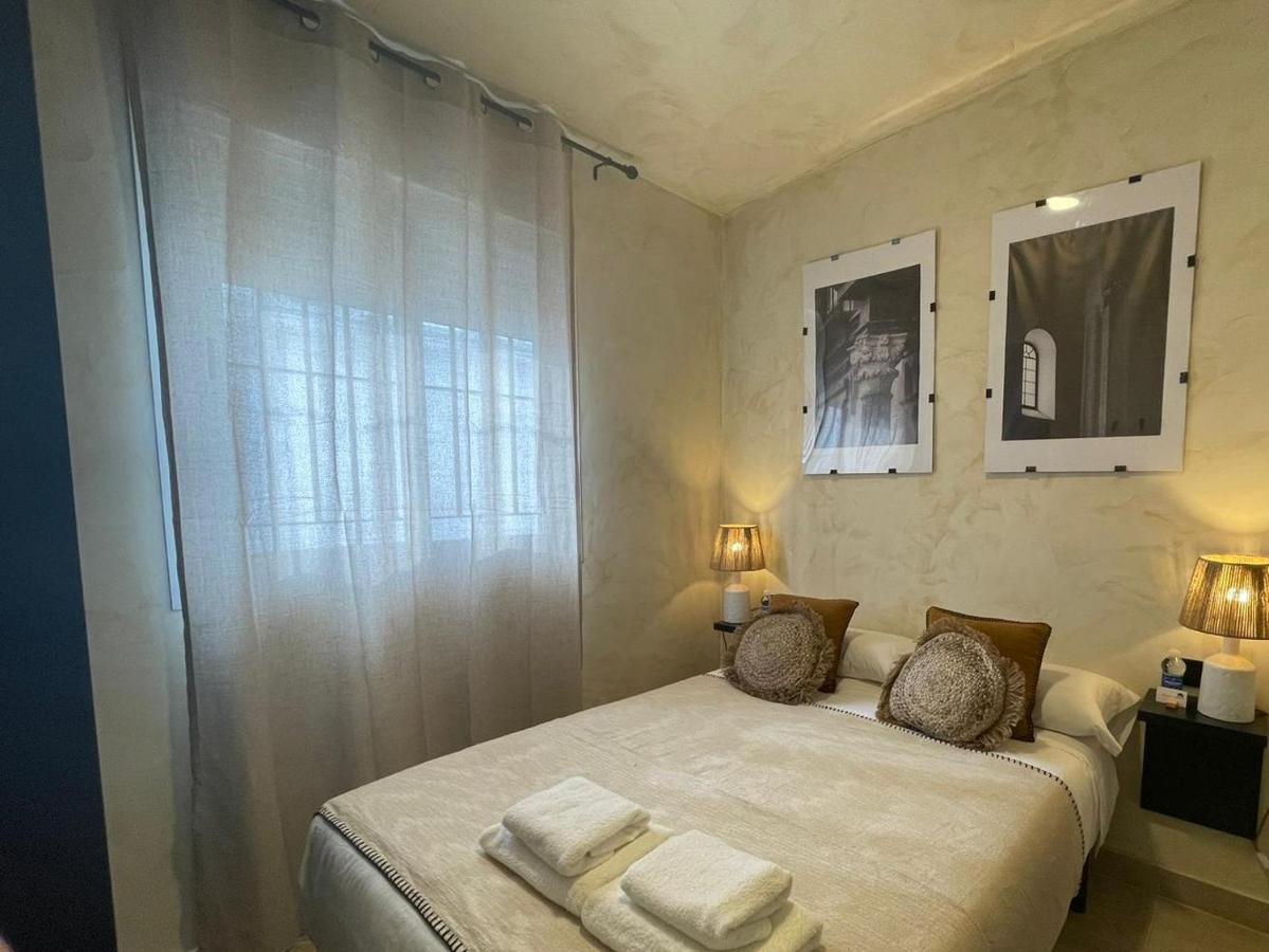Edificio Lola 3 Apartment Lucena